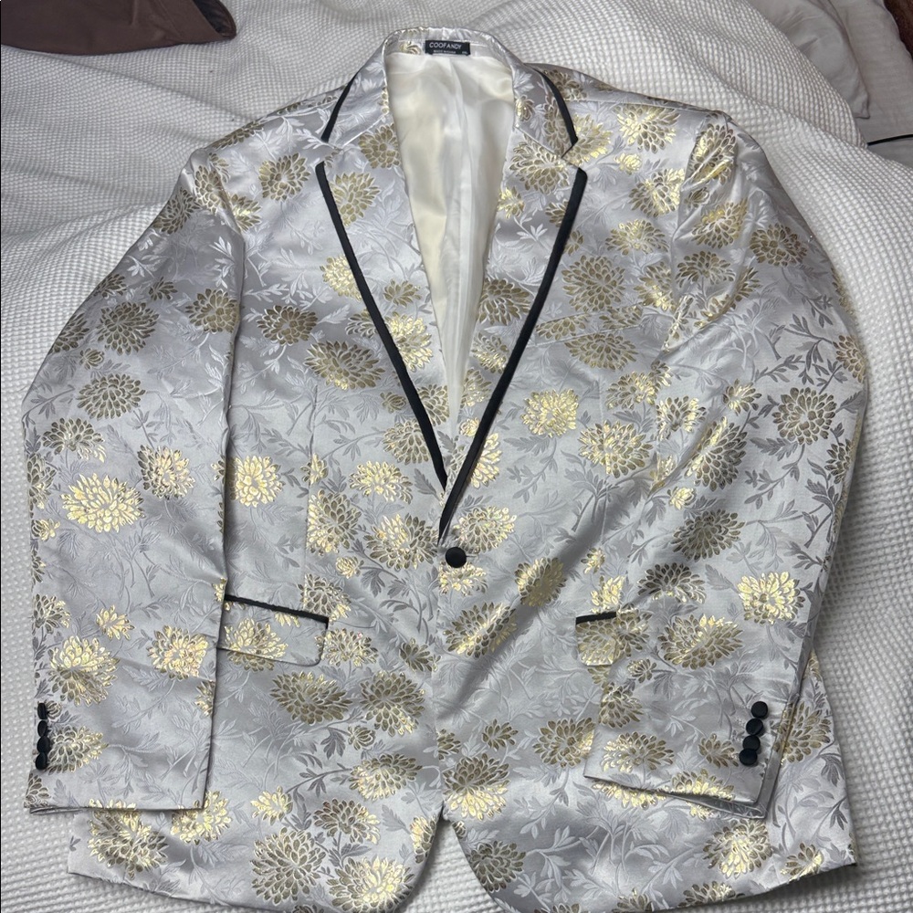 Coofandy Gold and Silver Floral Men's Blazer - Size XXL